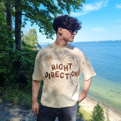 kremowa koszulka boxy right direction outfit inspo